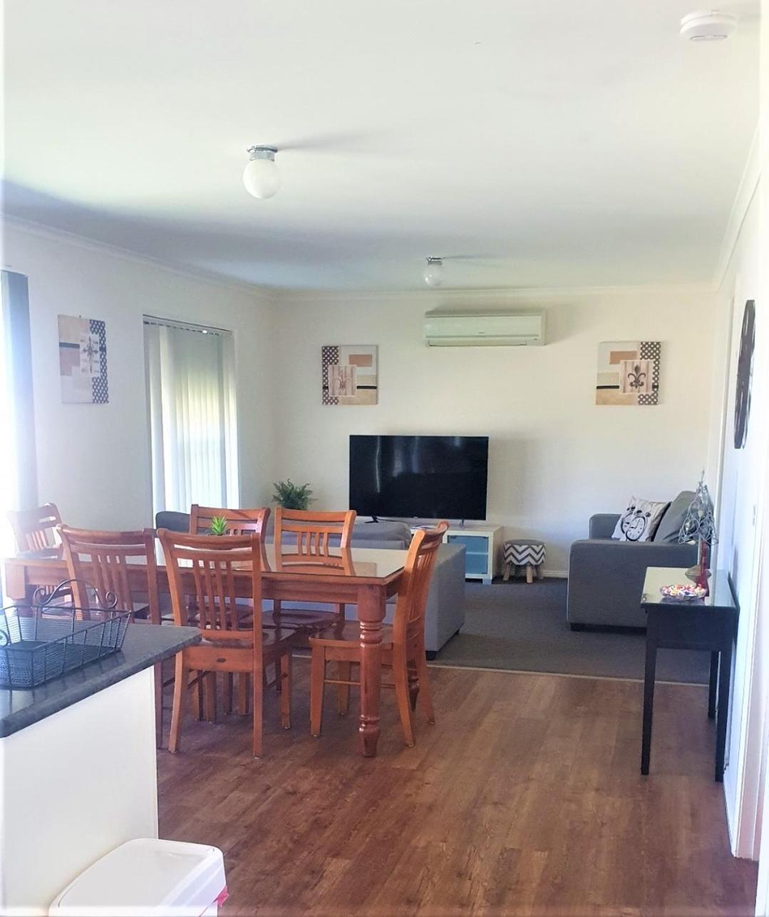 Dbj Holiday Units Малвела Екстер'єр фото