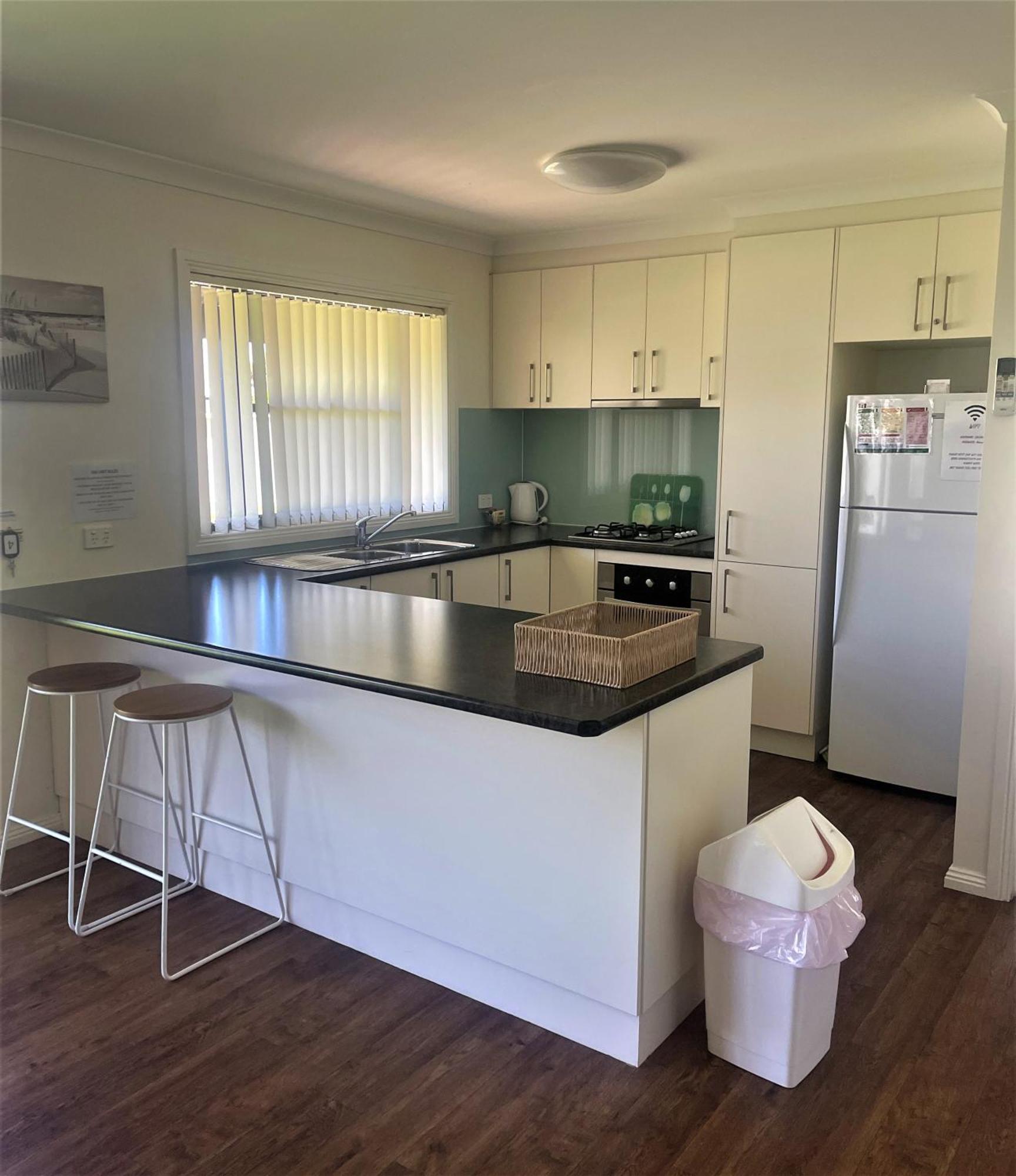 Dbj Holiday Units Малвела Екстер'єр фото